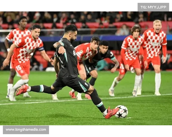 赫罗纳队更衣室揭秘 欧冠装备首次亮相中国赛场 赫罗纳队更衣室揭秘 欧冠装备首次亮相中国赛场